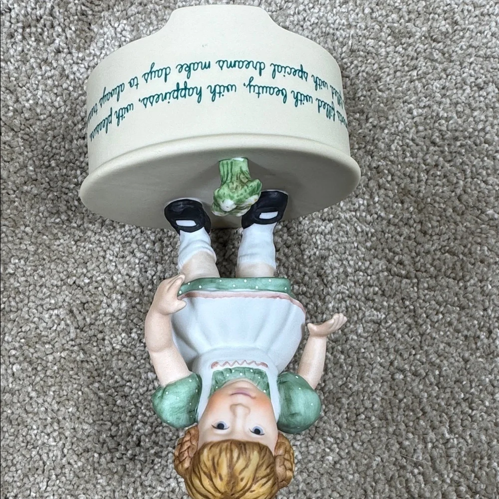 Hallmark charming cake